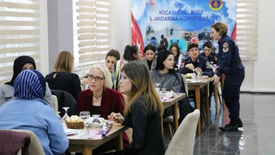 Jandarma'dan anlamlı günde anlamlı davranış!