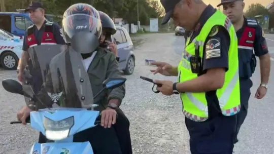 Jandarma trafikte göz açtırmıyor