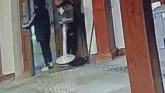 Önce gözetlediler sonra çaldılar