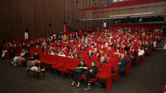 Kadınlar baharı şarkılarla karşıladı