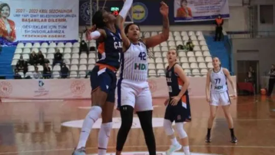 İzmit Belediyespor evinde farklı mağlup oldu: 55-85