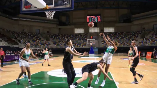 İzmit'in Perileri, Beşiktaş'ı devirdi: 69 - 60