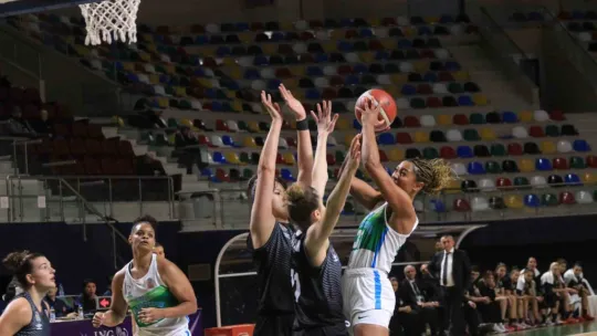 İzmit'in Perileri, Beşiktaş'ı devirdi: 69 - 60