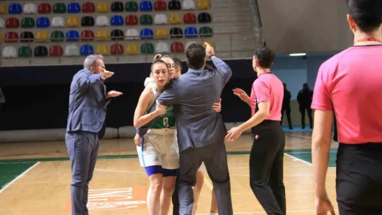İzmit'in Perileri, Beşiktaş'ı devirdi: 69 - 60