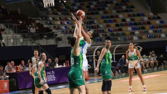 İzmit Belediyespor sahasında OGM Ormanspor'u mağlup etti: 69 - 65