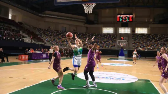 İzmit Belediyespor sahasında Galatasaray'ı mağlup etti: 93 - 79