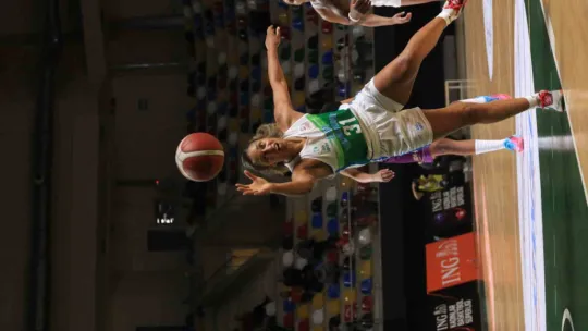 İzmit Belediyespor sahasında Galatasaray'ı mağlup etti: 93 - 79