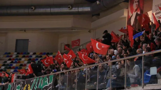 İzmit Belediyespor sahasında Galatasaray'ı mağlup etti: 93 - 79