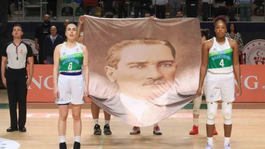 İzmit Belediyespor sahasında Galatasaray'ı mağlup etti: 93 - 79