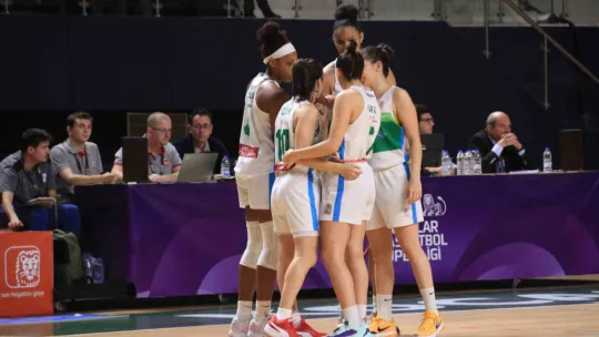 İzmit Belediyespor evinde Hatay BŞB'a fark attı: 131 -:87