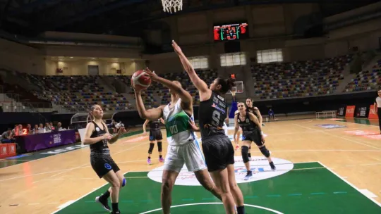 İzmit Belediyespor evinde Hatay BŞB'a fark attı: 131 -:87