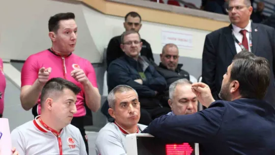 İzmit Belediyespor evinde Çankaya Üniversitesi'ni mağlup etti
