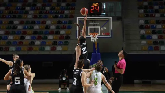 Danilos Pizza, İzmit'te Beşiktaş'ı mağlup etti: 83-75