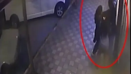 Sakarya'da kadınlar sözlü tartışmaya girdi, kocaları sokak ortasında çatıştı