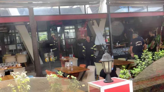 Kafenin mutfağı yandı!