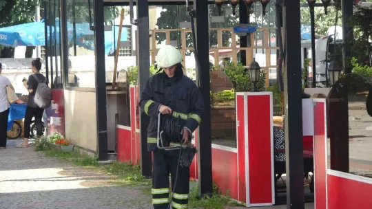 Kafenin mutfağı yandı!