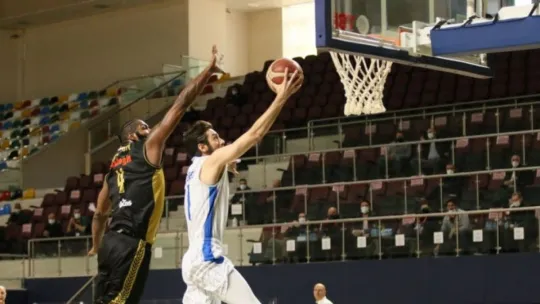 Kağıtspor 2 sayı farkla galip geldi!