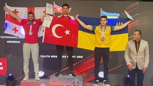 Kağıtspor'dan şampiyonluklarla dolu bir yıl