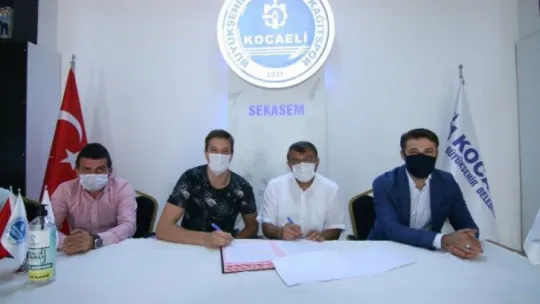 Kağıtspor voleybolda imzalar atıldı!