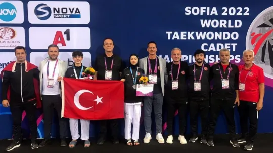 Kağıtsporlu Esila dünya ikincisi oldu