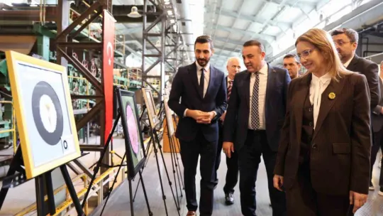 Kağıtta açan çiçekler sergisi açıldı