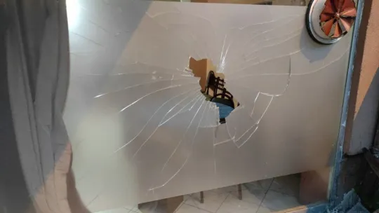 Kahvehanede iki grup birbirine girdi