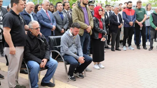 Kaldırımda yürüyen kadını hayattan kopardı
