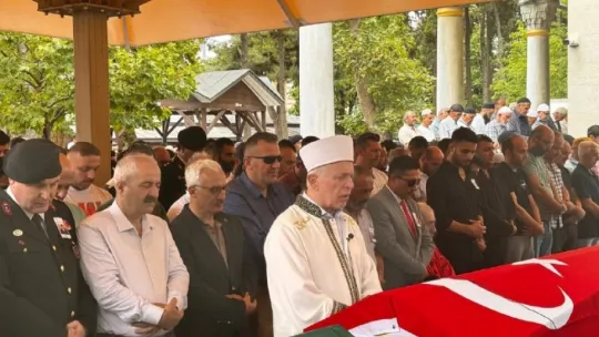 Uzman çavuş son yolculuğuna uğurlandı