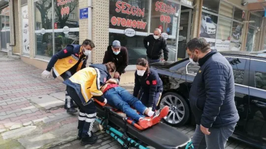 Kamyonete çarpan bisikletli yaralandı
