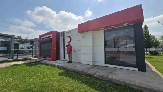 Kan verene eşofman ve tişört hediye