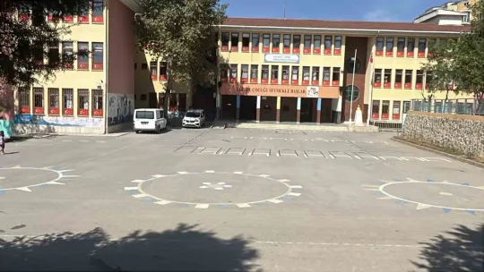 5 öğrenci hastanelik oldu