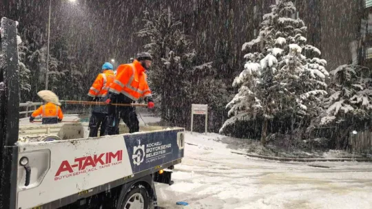 Kar alarmı: Bin 200 personel ve 354 araç sahada