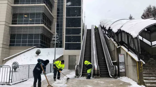 Kar alarmı: Bin 200 personel ve 354 araç sahada