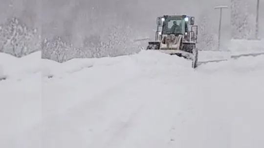 Kar temizleme çalışmaları halen devam ediyor