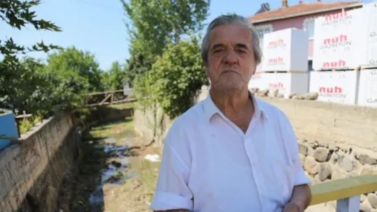 Karamürsel'de dereye atılan kurban atıkları onlarca kişiyi hastanelik etti!