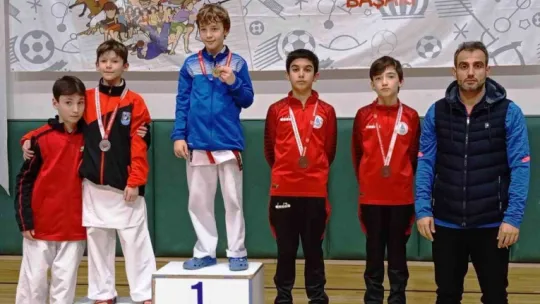 Karate il seçmelerinde Körfezli sporcular başarı elde etti