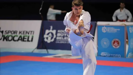 Karatenin şampiyonları Kocaeli'de belirlendi