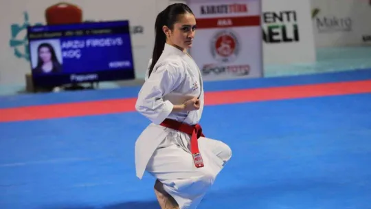 Karatenin şampiyonları Kocaeli'de belirlendi