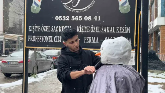 Kardan adama berber tıraşı