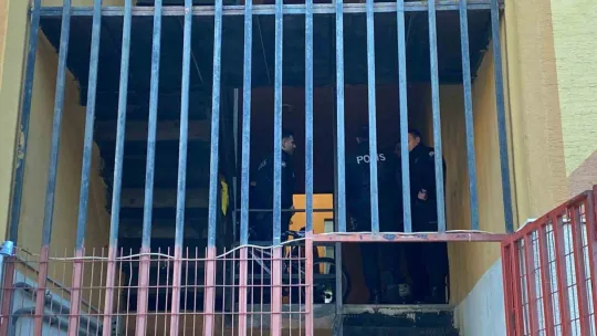 Kocaeli'de korkunç olay! Karısını öldürdü, oğlunu yaraladı