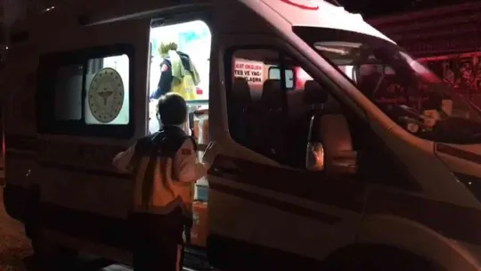 Karısıyla tartıştı, baba evine gidip kendini bıçakladı