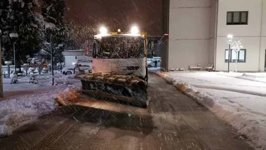 275 araç ve 730 personelle kar mesaisinde