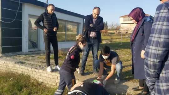 Karşı şeride geçen otomobil işçi servisine ok gibi saplandı: 6 yaralı