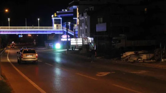 Otomobil çarpan genç kız hayatını kaybetti