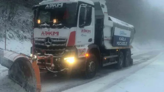Kartepe'de kar yağışı başladı