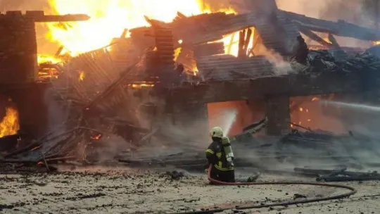Kartepe'de Koru Otel ve Restoran alev alev yandı!