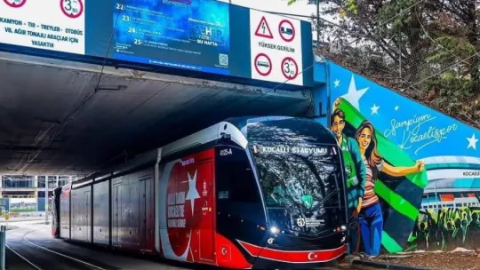 Kartepe tramvayında ilk kepçe vuruldu