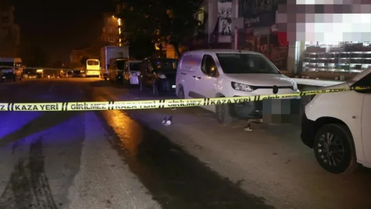 Kasklı saldırganların iş yerine kurşun yağdırdığı olaya ilişkin 2 tutuklama