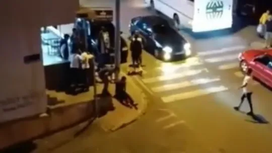 Kavga kanlı bitti, o anlar anbean kameraya yansıdı