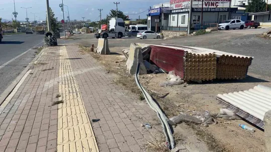Kavşakta feci kaza: 1 ölü, 1 yaralı